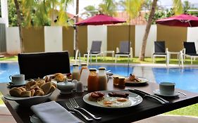 Daffodils Beach Negombo